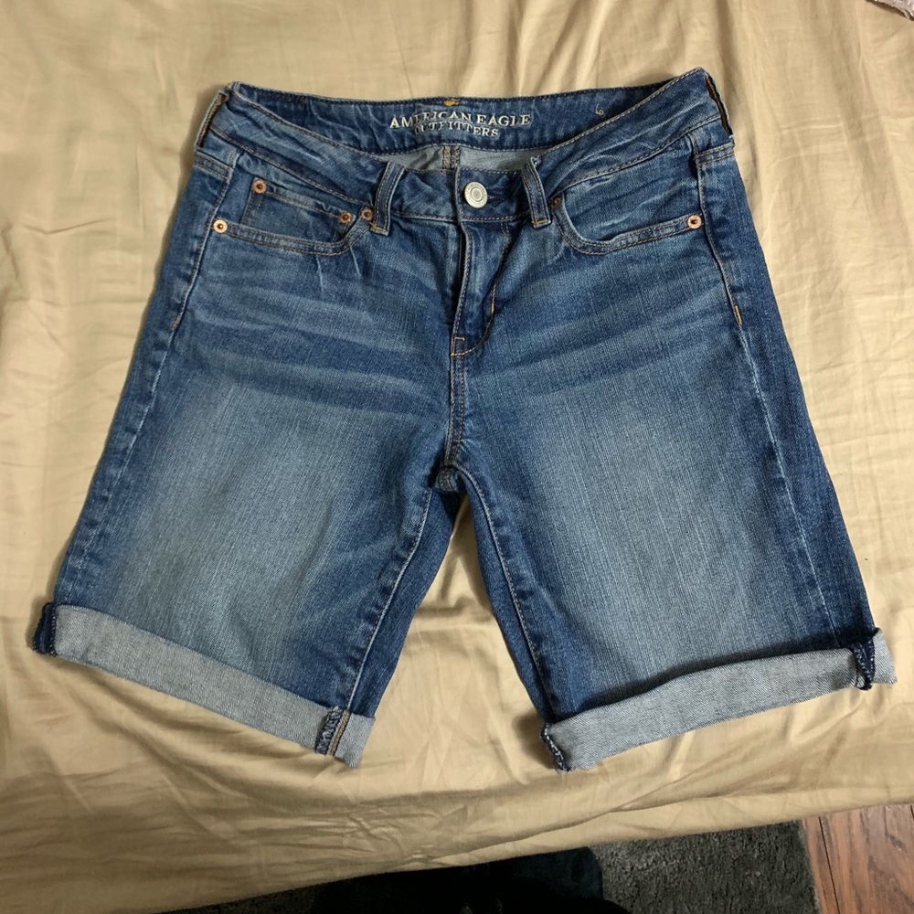 American eagle bermuda shorts